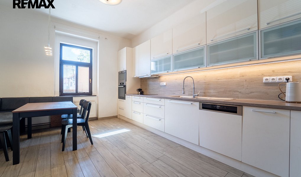 Prodej domu 220 m² s pozemkem 312 m², Kostelec nad Černými lesy – náhled fotky 3