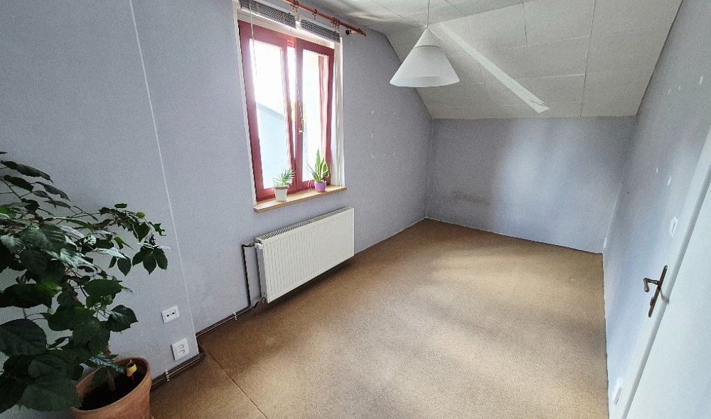 Prodej domu 130 m² s pozemkem 438 m², Chomutov – náhled fotky 21