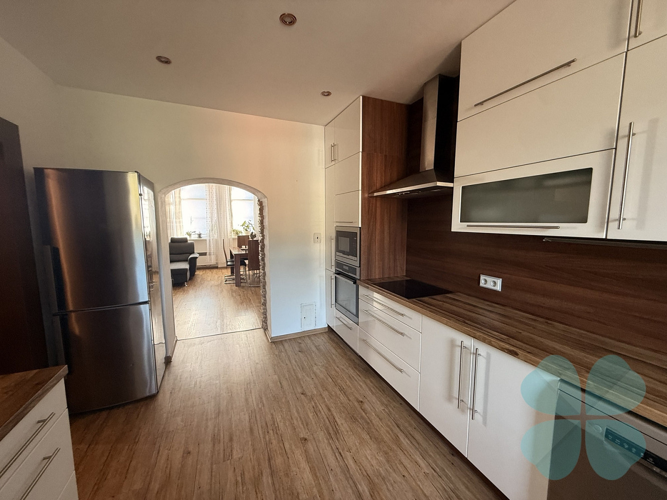Prodej domu 220 m² s pozemkem 449 m² – fotografie 3