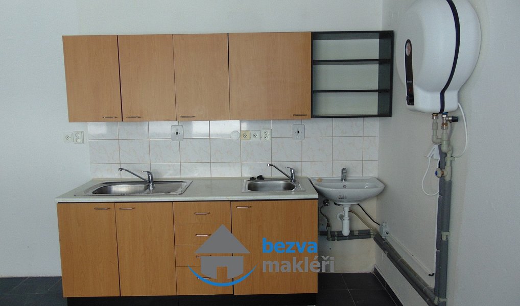 Pronájem kanceláře 60 m², Skuteč – náhled fotky 5