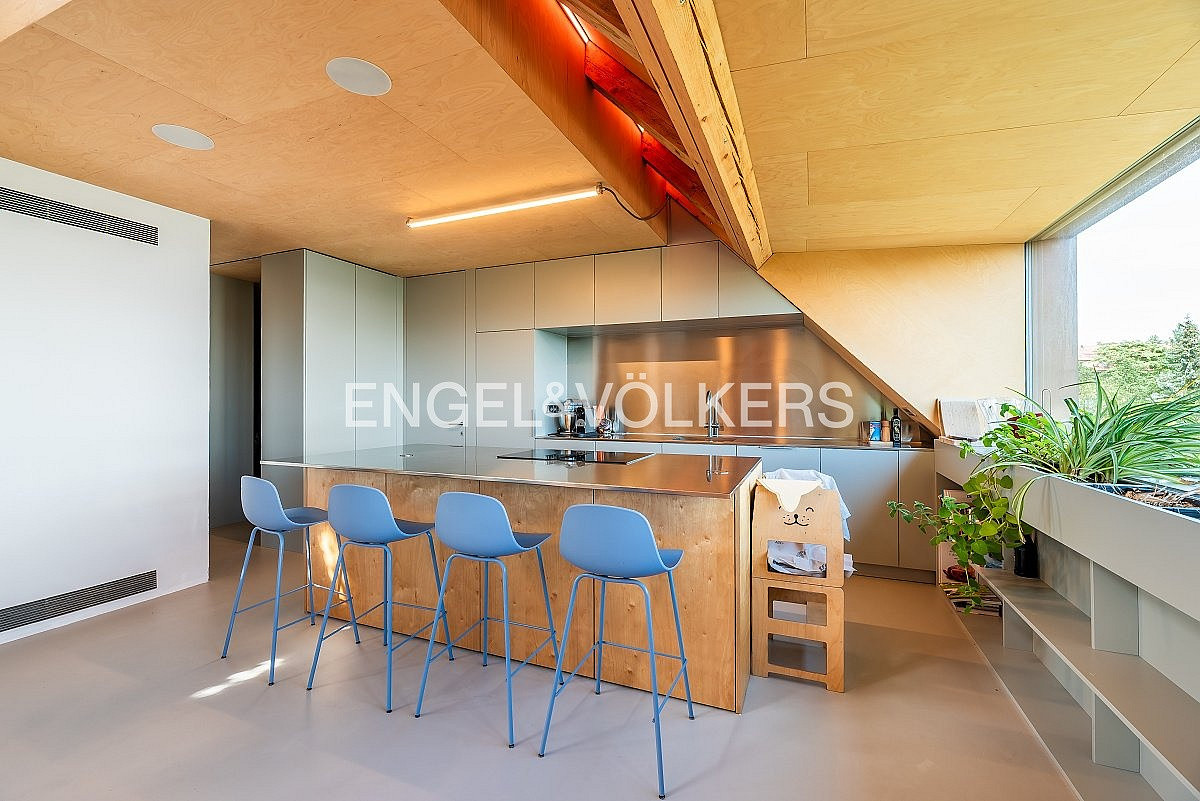 Pronájem bytu 5+kk 226 m² — photo 4