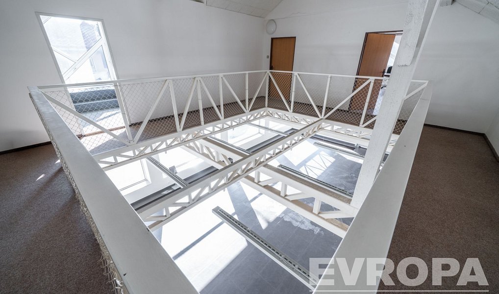 Prodej výrobních prostor 1 279 m², Vrchlabí – náhled fotky 8