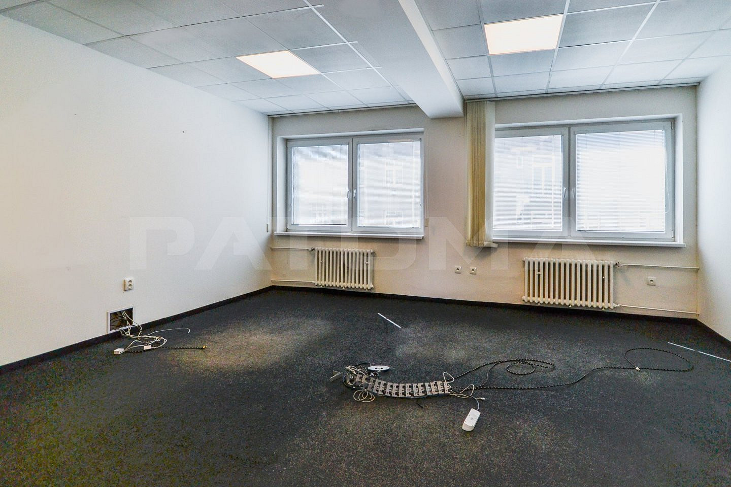Pronájem kanceláře 1 400 m² – fotografie 5