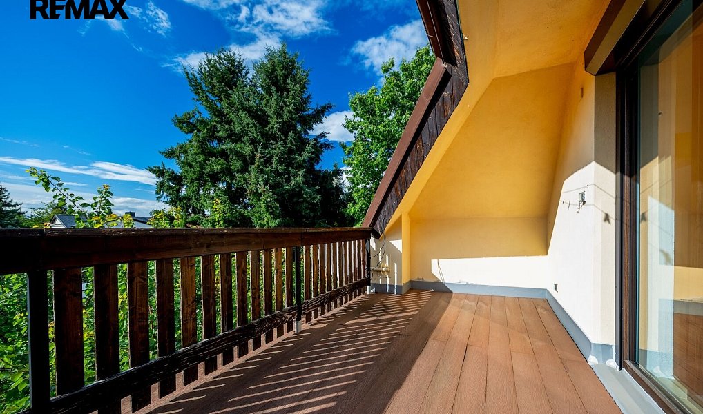 Prodej domu 232 m² s pozemkem 1 207 m², Dolní Břežany – náhled fotky 3