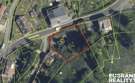 Prodej stavebního pozemku 887 m², Na Náspu, Krásná Lípa, okres Děčín