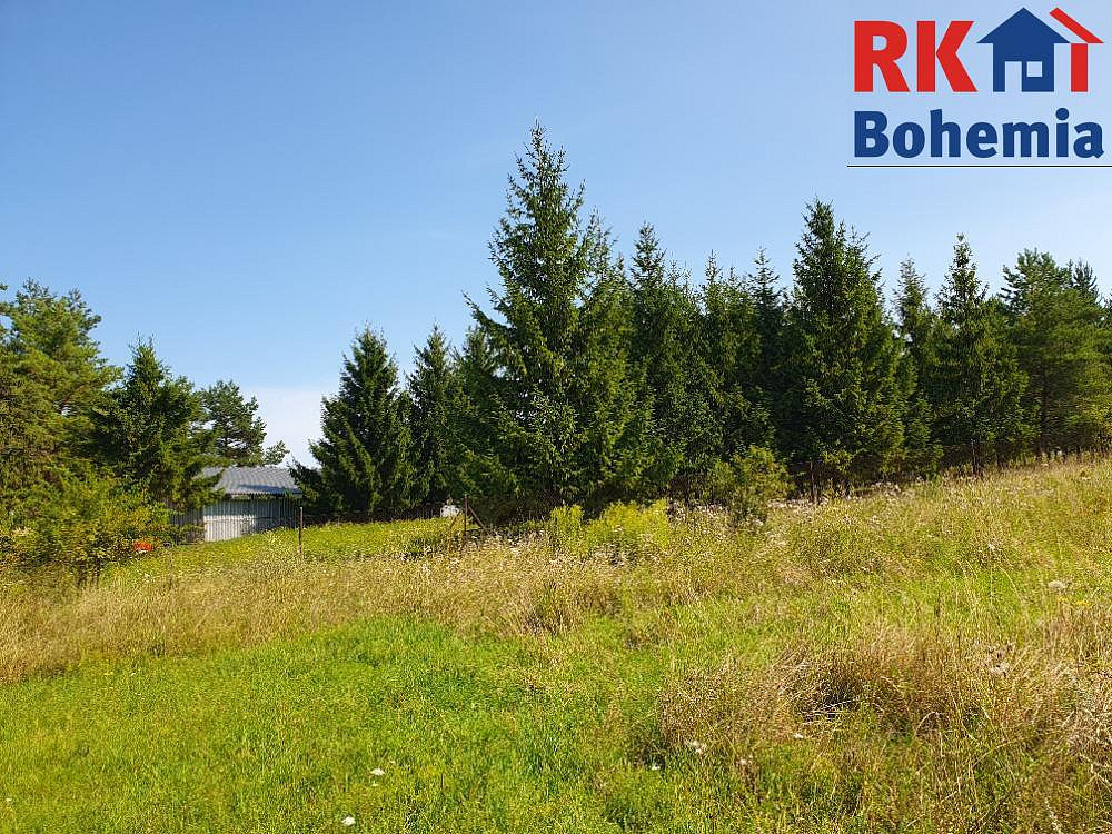 Prodej stavebního pozemku 1 050 m²