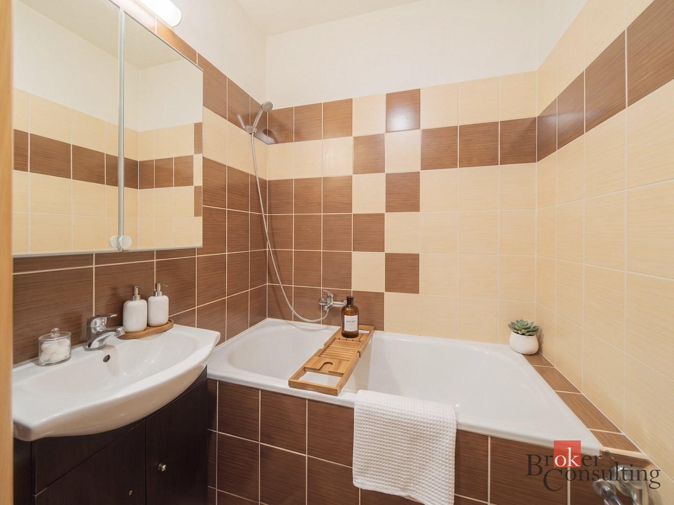 Prodej bytu 2+1 44 m² — photo 3