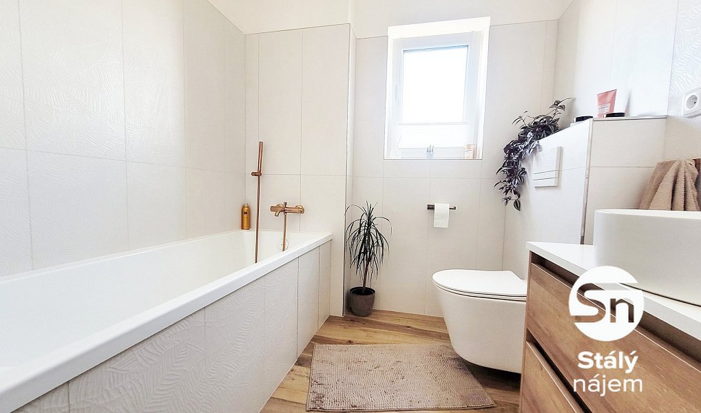 Pronájem bytu 3+kk 78 m², Svinaře – náhled fotky 17