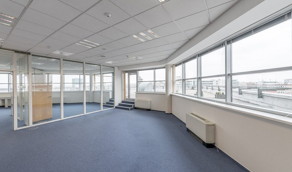 Pronájem kanceláře 321 m², Praha – náhled fotky 13