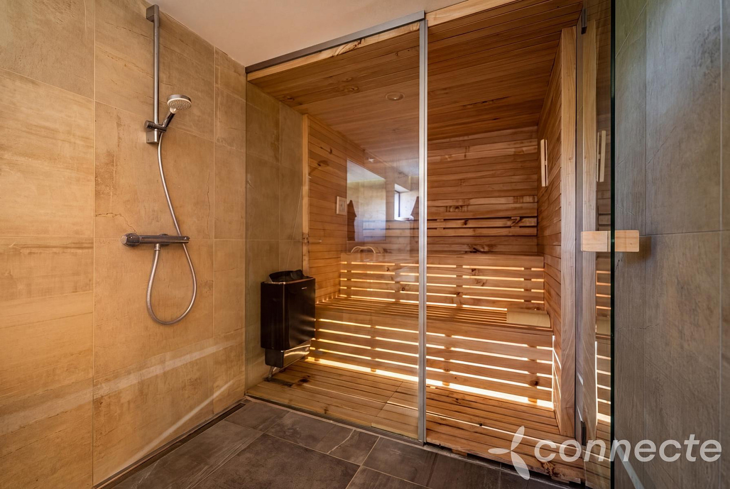 Prodej domu 151 m² s pozemkem 1 315 m² – fotografie 2