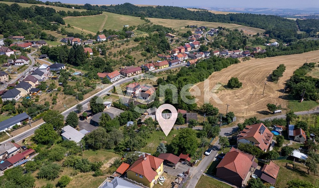 Prodej stavebního pozemku 1 282 m², Košíky – náhled fotky 2
