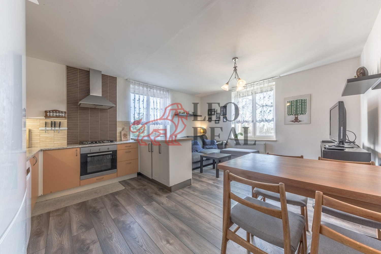 Prodej domu 200 m² s pozemkem 1 201 m² – fotografie 4