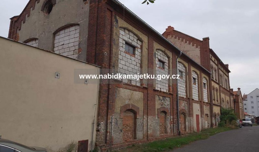 Prodej domu 426 m² s pozemkem 1 053 m², Písek – náhled fotky 2