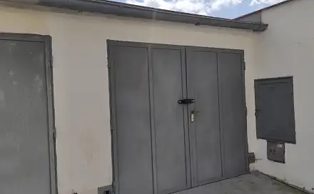 Garáž k pronájmu – v areálu garáží na Plešivci, Sídliště Plešivec, Český Krumlov
