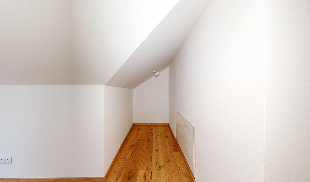 Pronájem bytu atypického 121 m², Jindřichův Hradec – náhled fotky 24