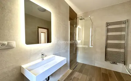 Prodej bytu 2+kk 69 m², náměstí Sv. Vavřince, Horní Blatná, okres Karlovy Vary
