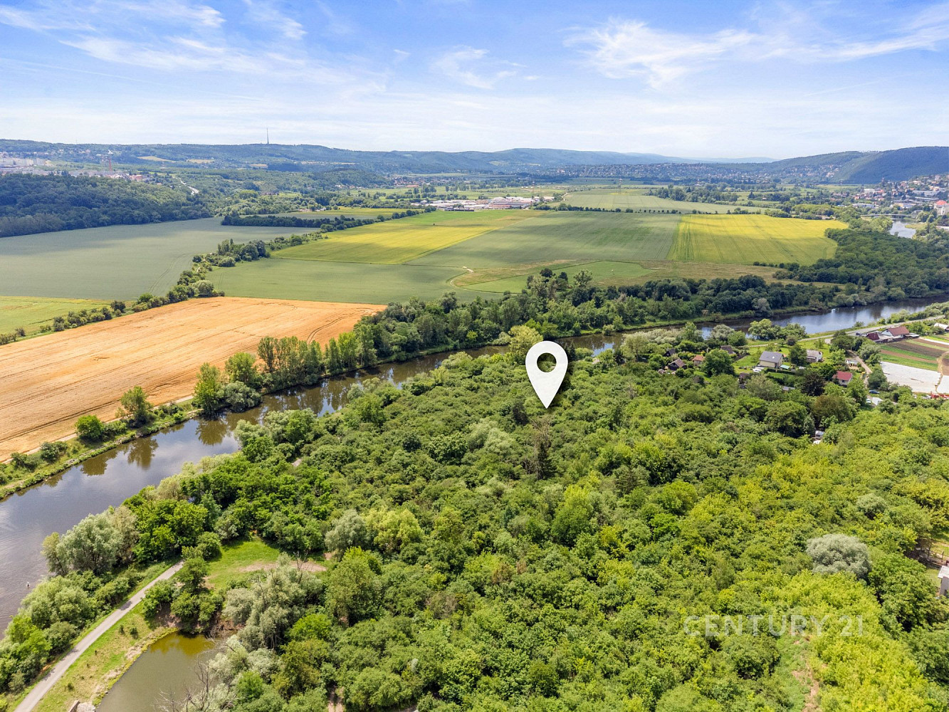Prodej stavebního pozemku 15 465 m²