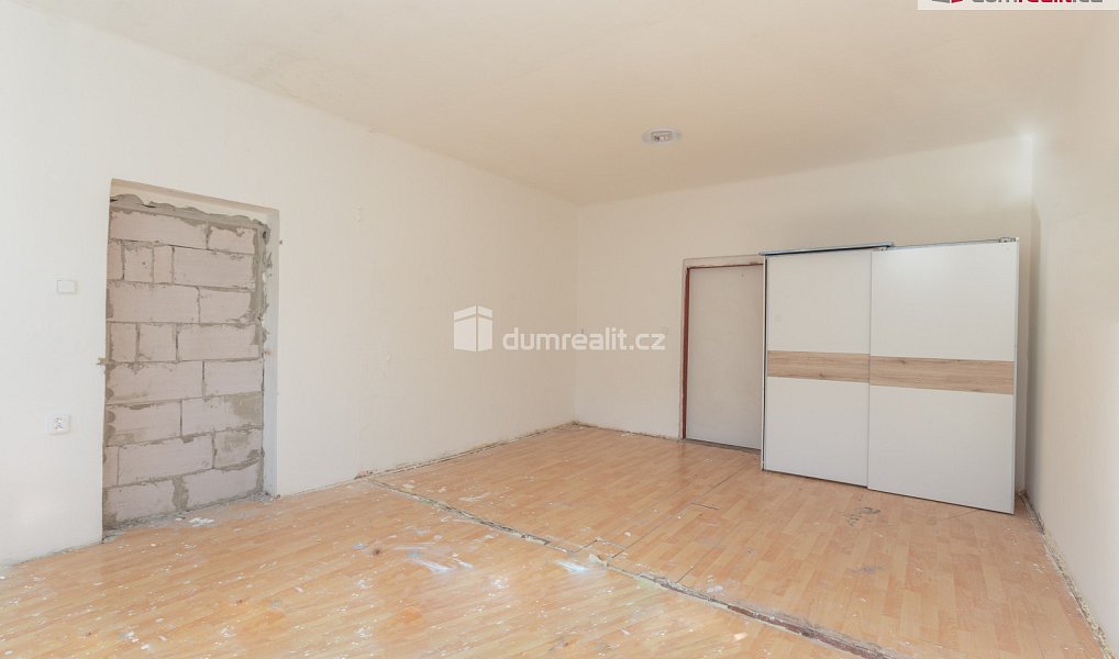 Prodej domu 360 m² s pozemkem 657 m², Králův Dvůr – náhled fotky 13