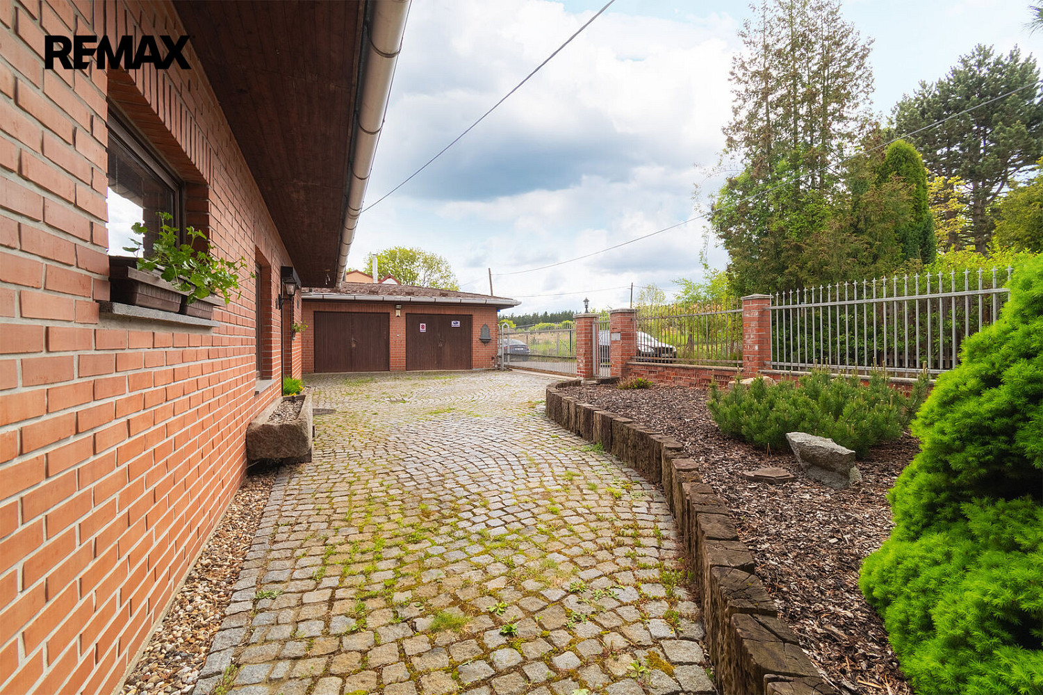 Prodej domu 264 m² s pozemkem 1 683 m² – fotografie 3