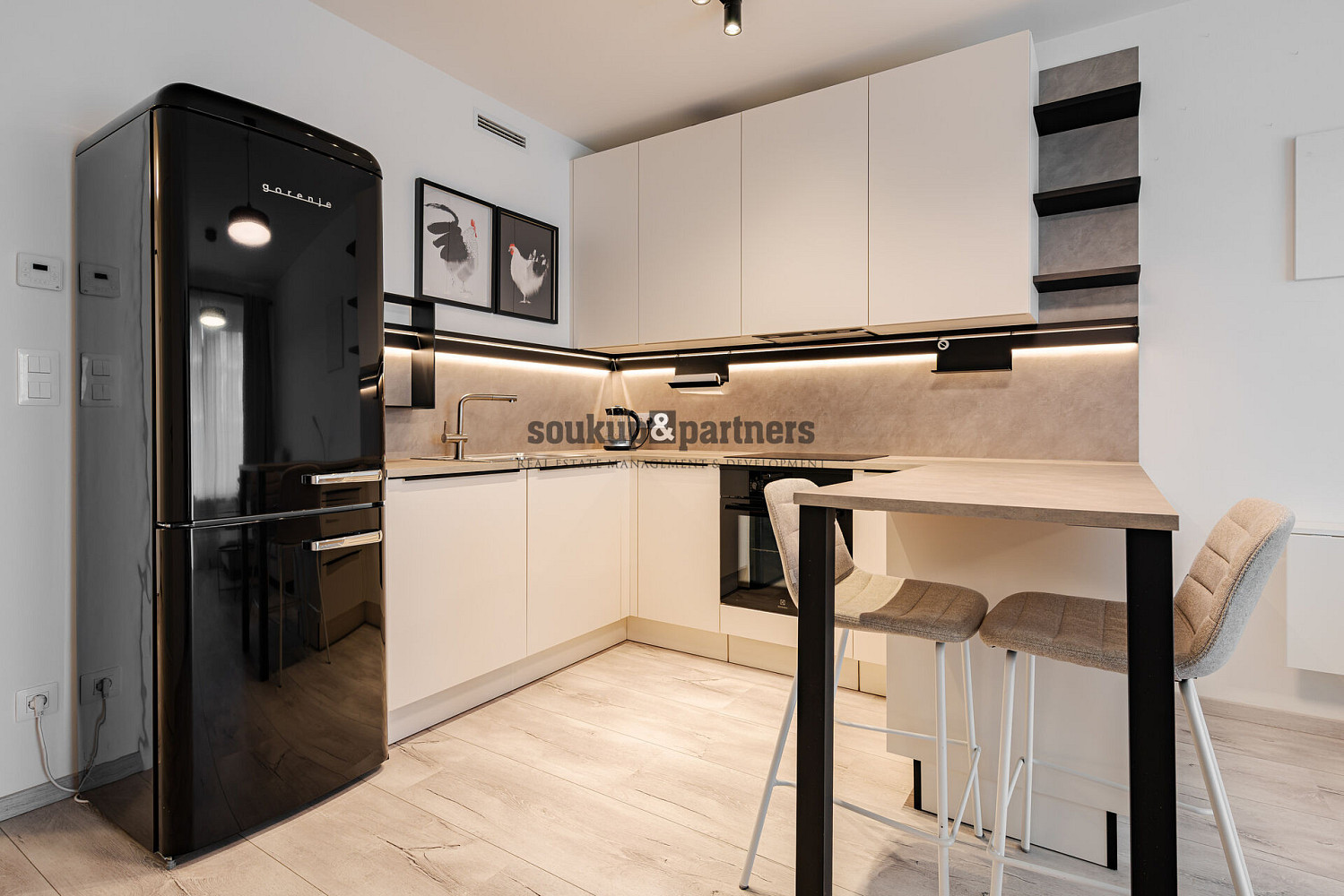 Pronájem bytu 2+kk 56 m² — photo 2