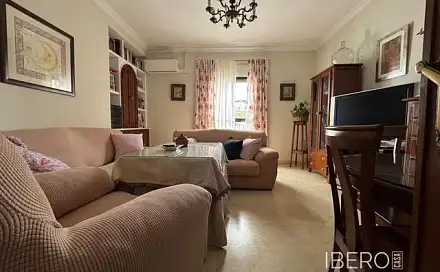 Prodej domu 760 m² s pozemkem 805 m², Utrera, Španělsko