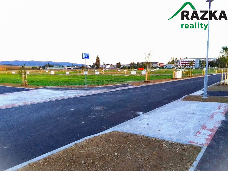 Prodej stavebního pozemku 1 237 m² – pohled 4