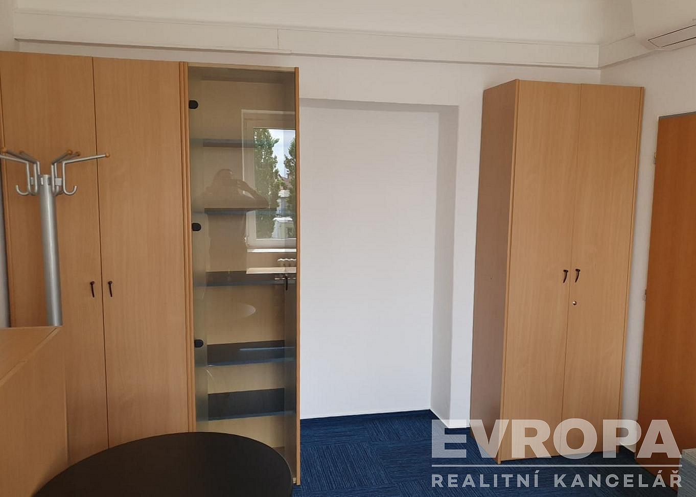 Pronájem kanceláře 27 m² – fotografie 4