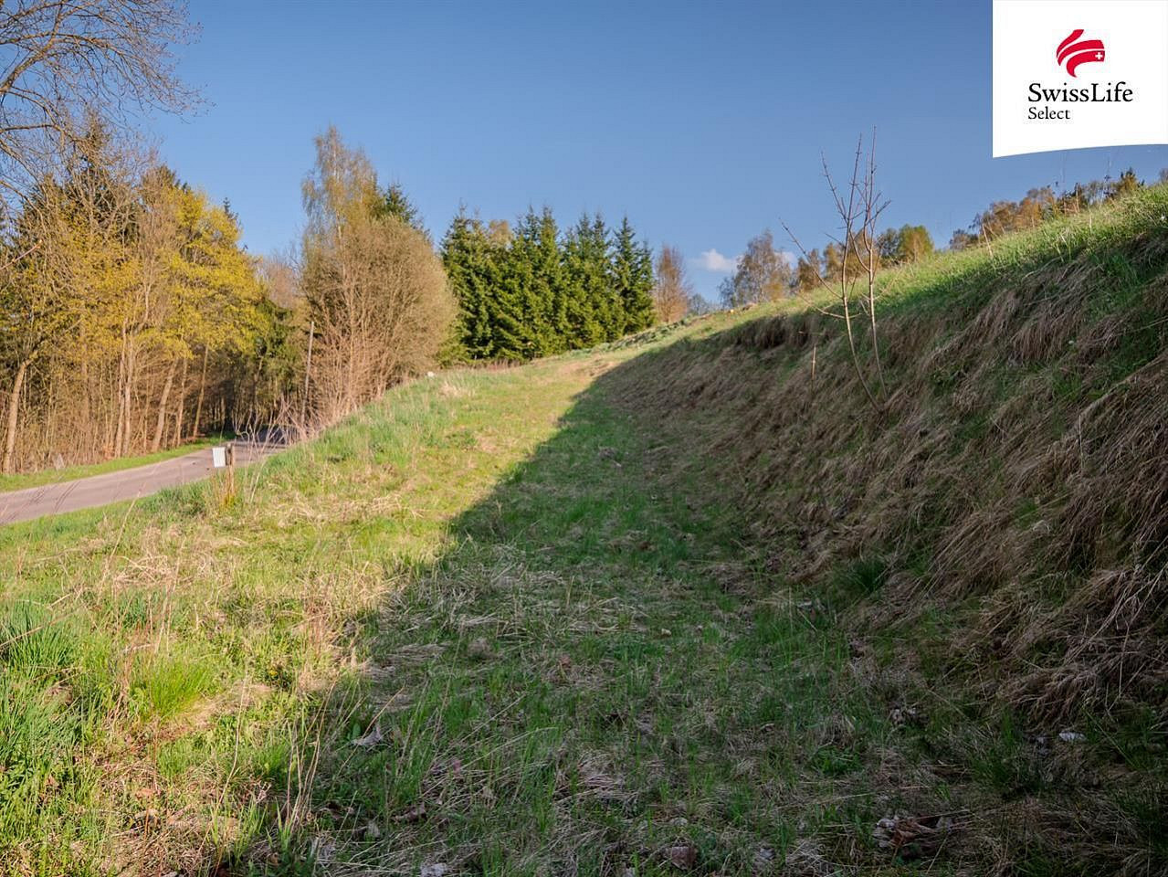Prodej stavebního pozemku 977 m² – fotografie 2