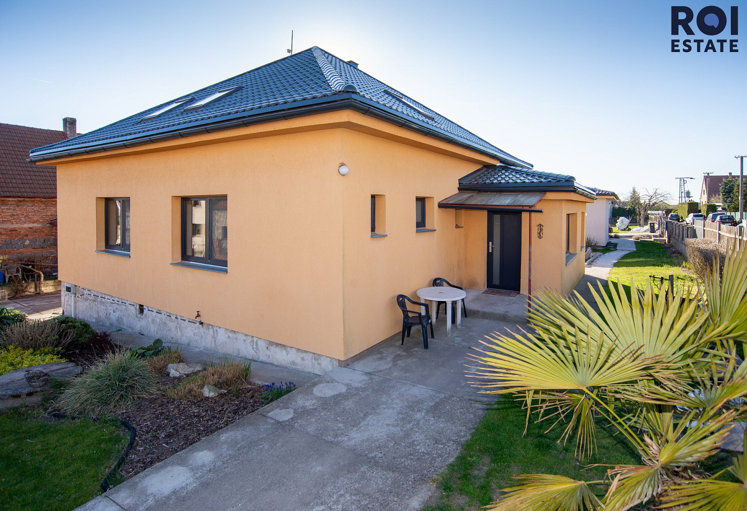 Pronájem domu 100 m² s pozemkem 1 000 m²