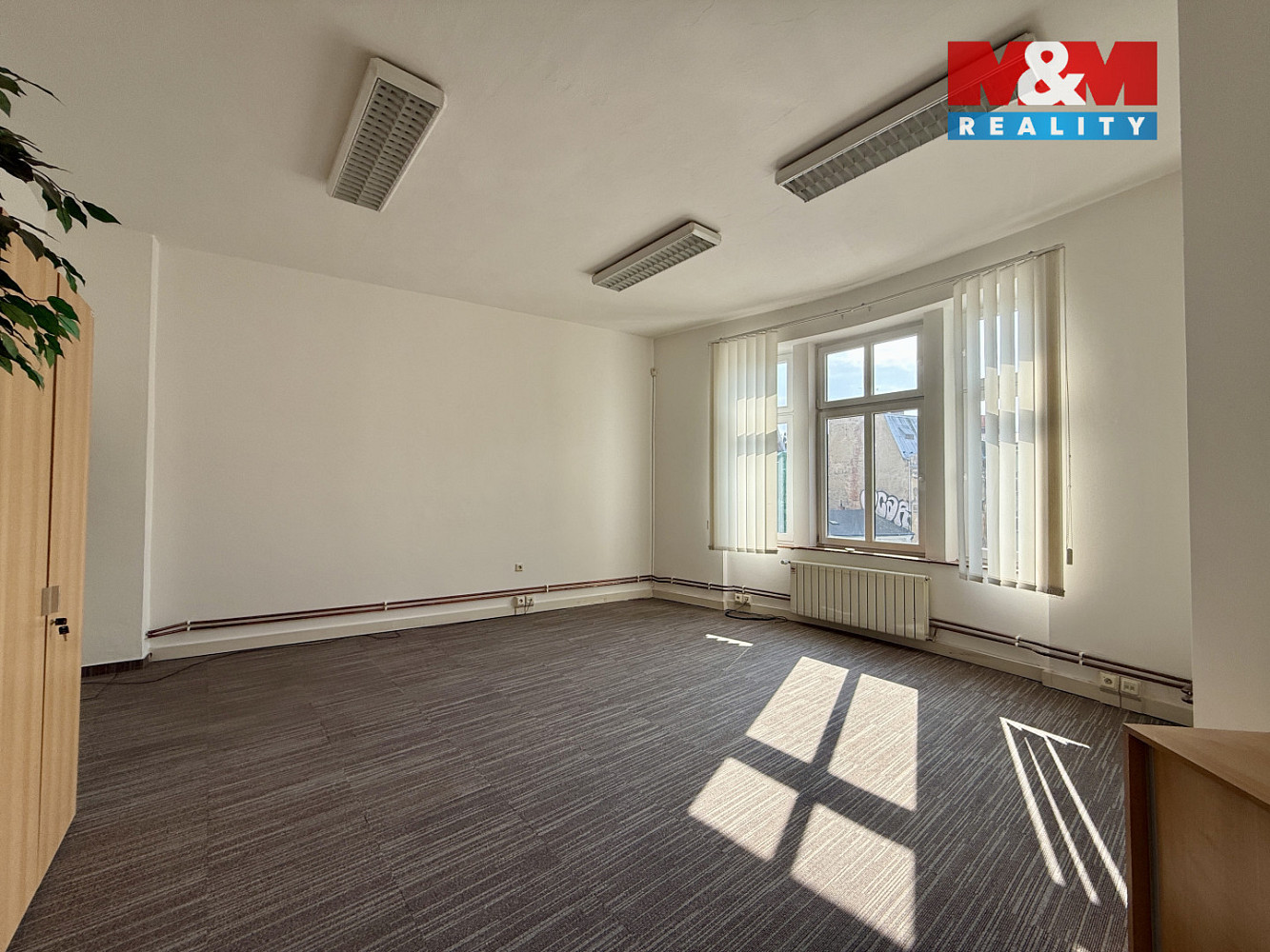 Pronájem kanceláře 188 m² — photo 3