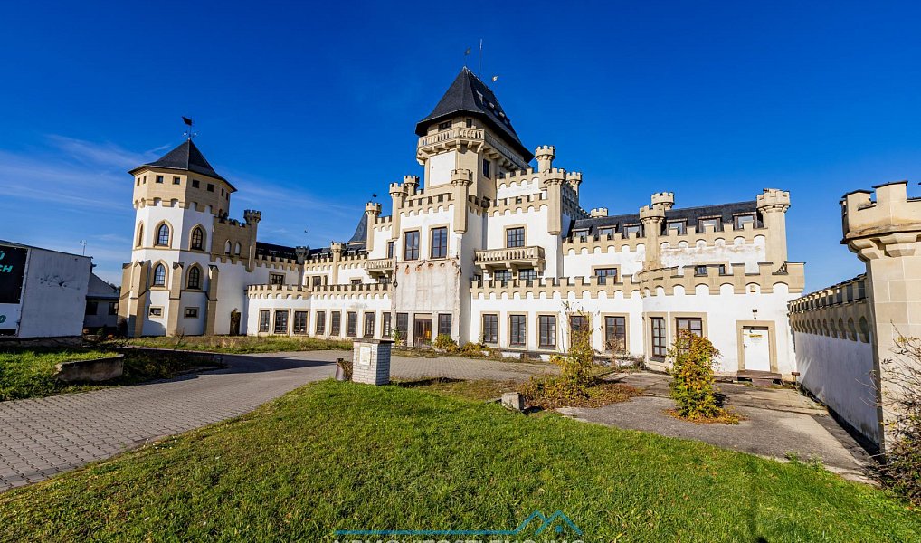 Prodej ubytovacího objektu 1 550 m², Znojmo – fotka 1 z 21