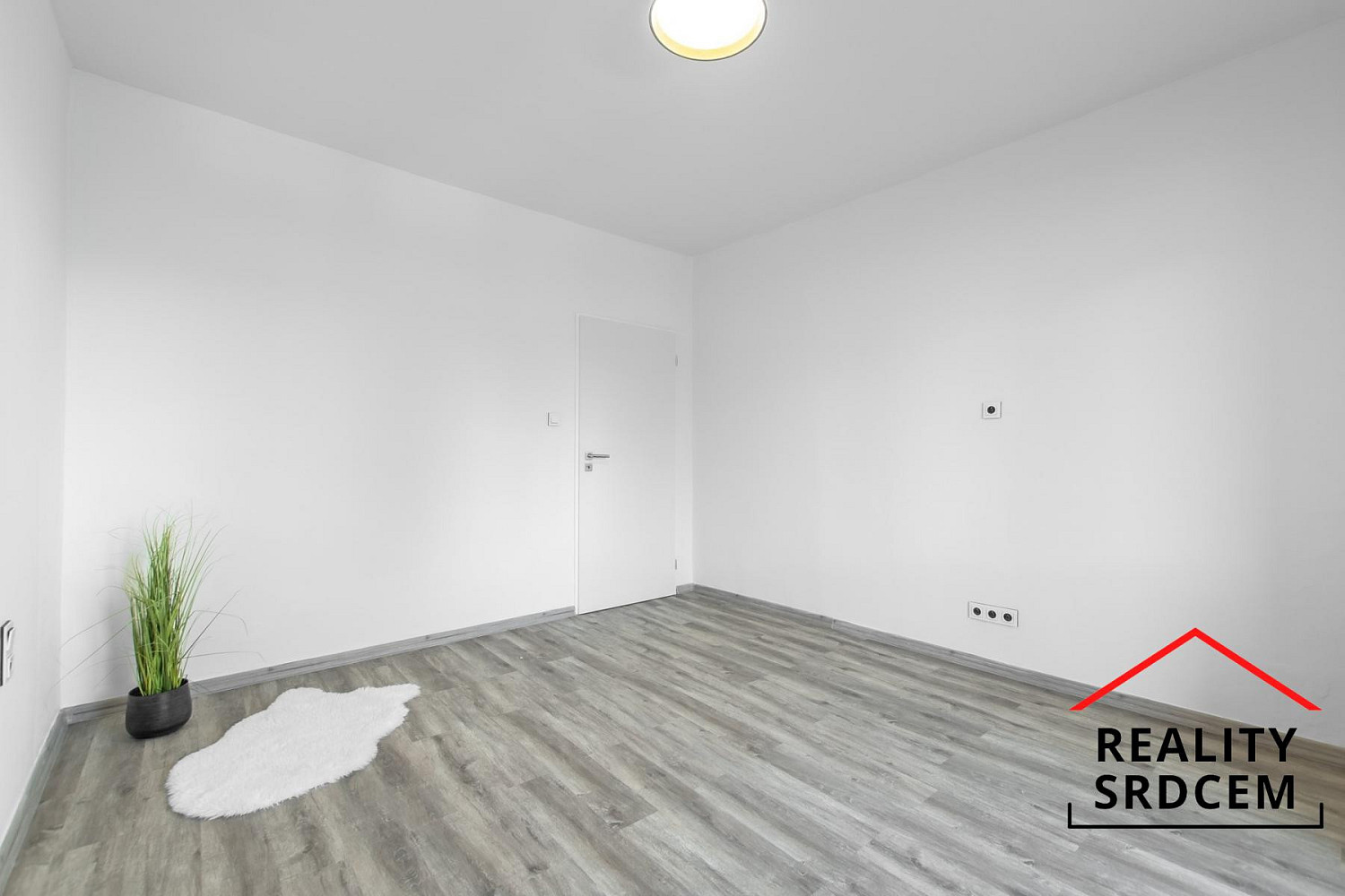 Pronájem bytu 2+1 56 m² – fotografie 2