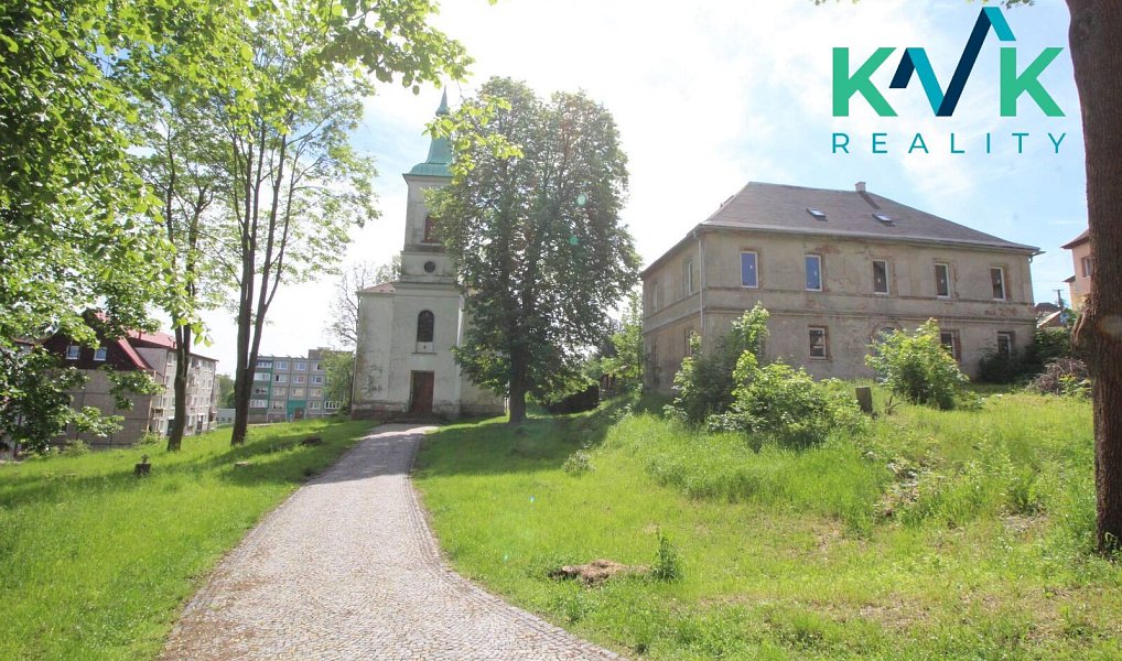 Prodej domu 360 m² s pozemkem 635 m², Plesná – náhled fotky 2
