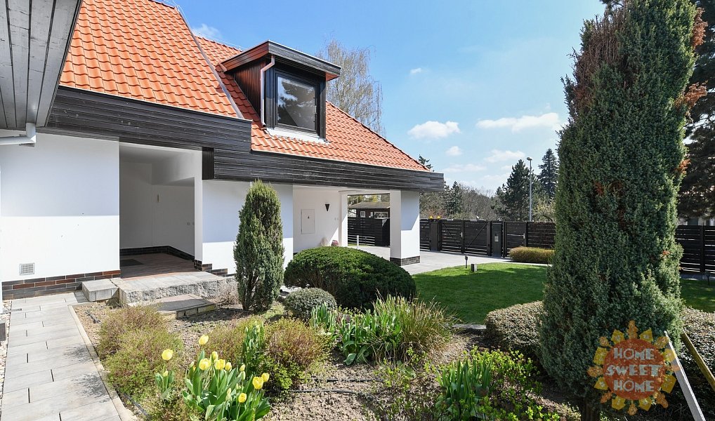 Pronájem domu 417 m² s pozemkem 1 208 m², Praha – náhled fotky 2
