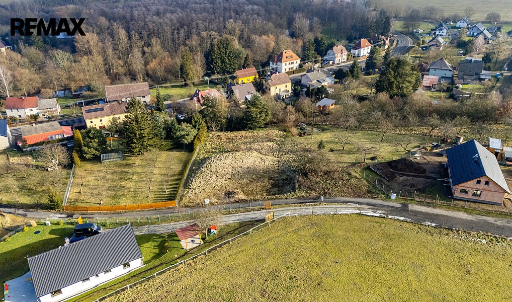 Prodej stavebního pozemku 2 413 m², Horní Police – náhled fotky 22