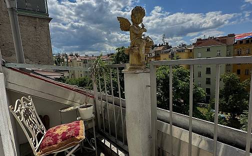 Prodej bytu 3+1 55 m², Lublaňská, Praha 2