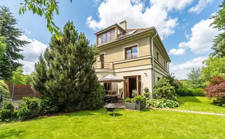 Prodej domu 375 m² s pozemkem 811 m², Nad Popelářkou, Praha 8 - Troja