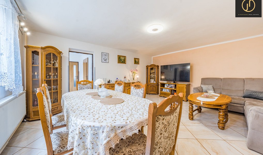 Prodej domu 640 m² s pozemkem 2 342 m², Chožov – náhled fotky 9