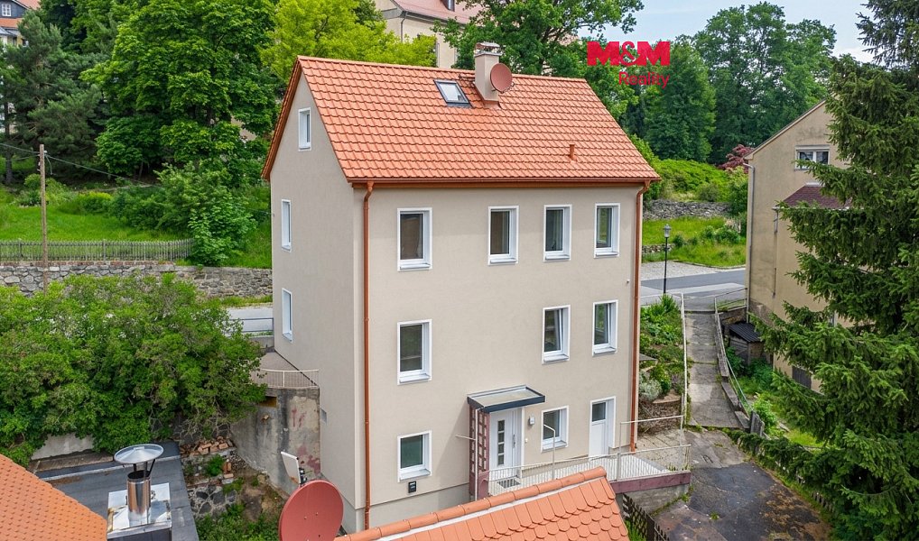 Prodej domu 150 m² s pozemkem 100 m², Rumburk – fotka 1 z 30
