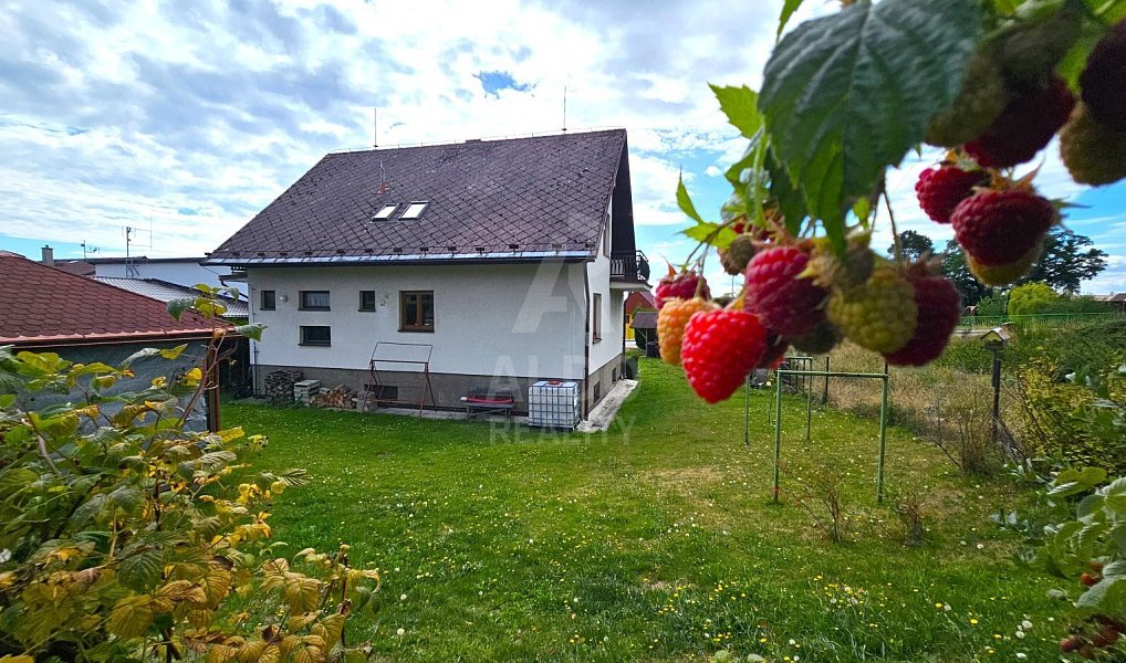 Prodej domu 130 m² s pozemkem 1 020 m², Ločenice – náhled fotky 7