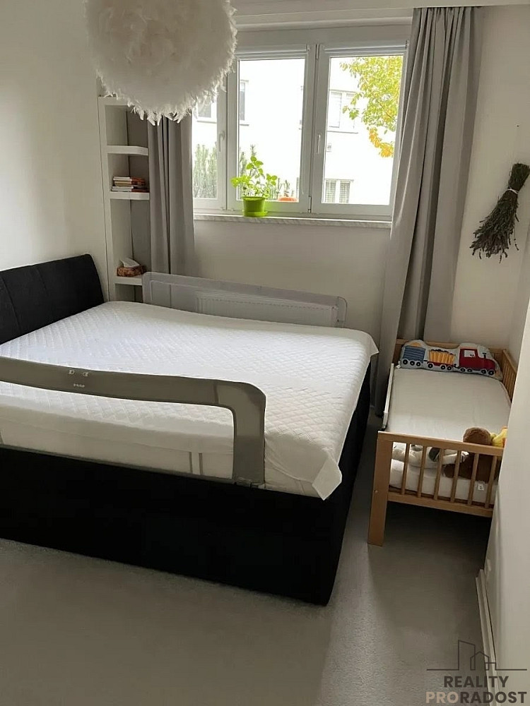 Pronájem bytu 2+kk 44 m² — photo 3