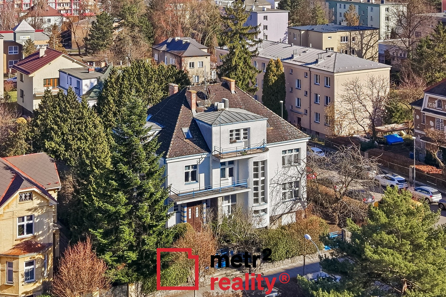 Prodej domu 678 m² s pozemkem 984 m²