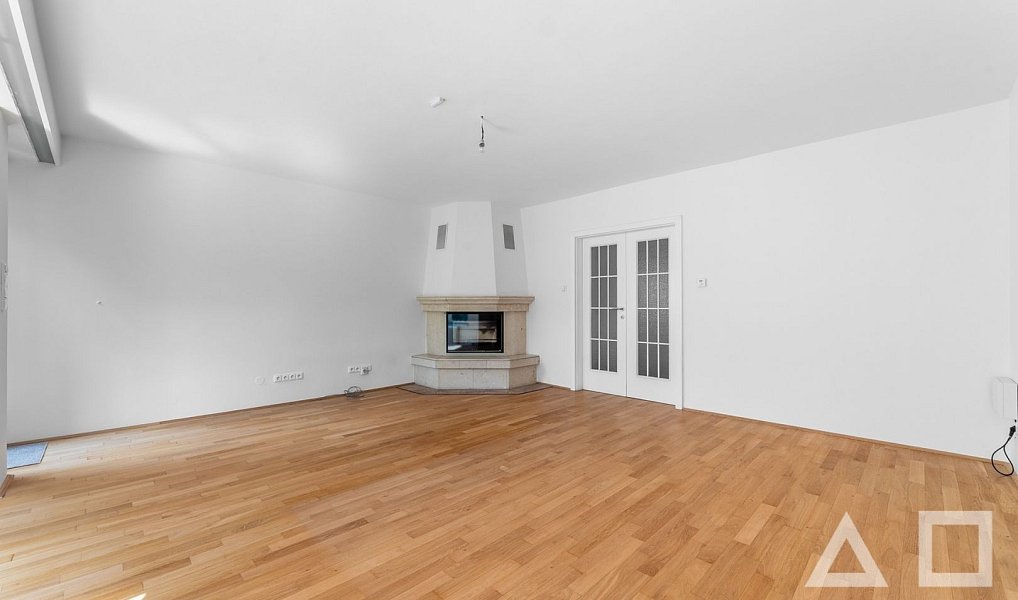 Prodej domu 240 m² s pozemkem 270 m², Praha – náhled fotky 12