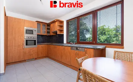 Pronájem domu 182 m² s pozemkem 60 m², Veslařská, Brno - Jundrov
