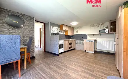 Prodej domu 78 m² s pozemkem 2 496 m², Činěves, okres Nymburk