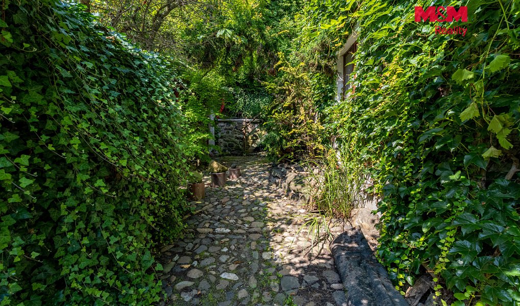 Prodej domu 130 m² s pozemkem 681 m², Háje nad Jizerou – náhled fotky 26