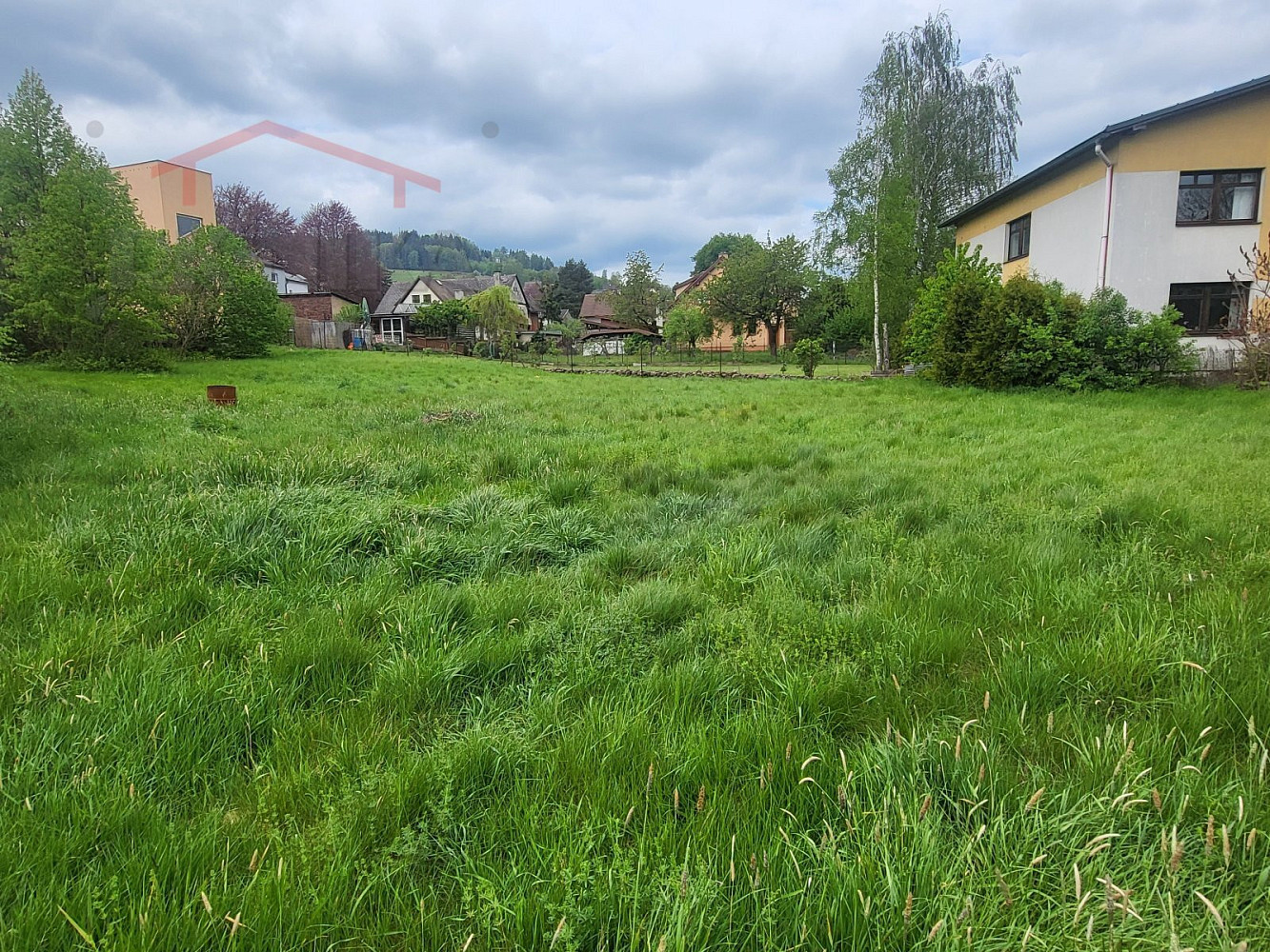 Prodej stavebního pozemku 1 761 m² – fotografie 2