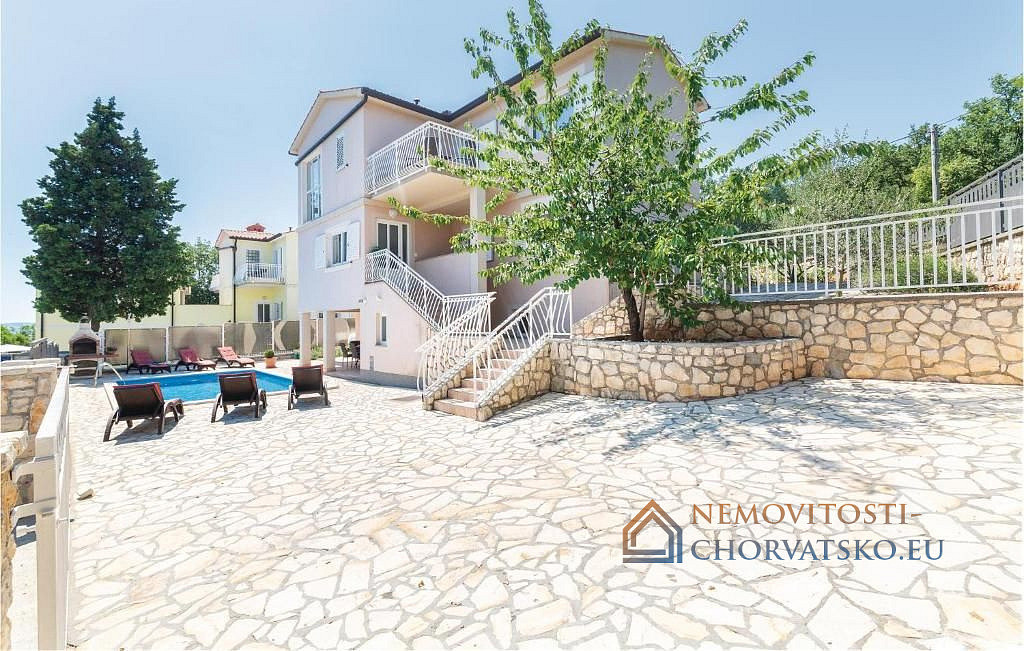 Prodej domu 181 m² s pozemkem 500 m² - Widok 4