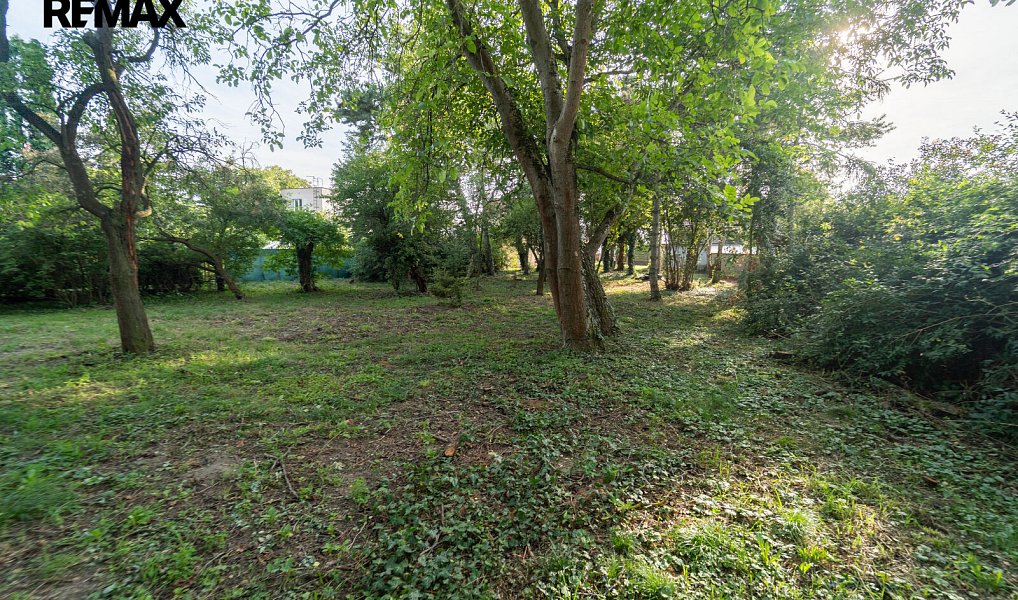 Prodej stavebního pozemku 818 m², Krakovany – náhled fotky 10