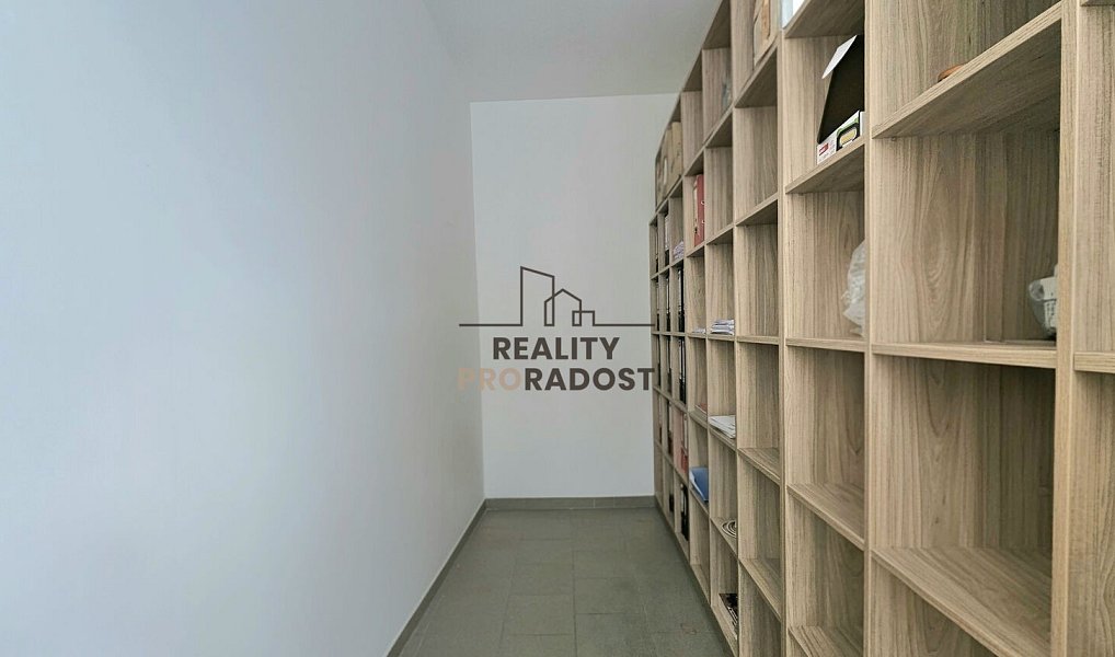 Pronájem obchodních prostor 130 m², Hodonín – náhled fotky 14